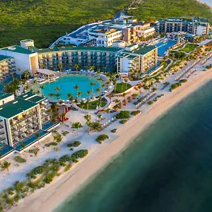 Haven Riviera Cancun 5*, Alfredo V. Bonfil México